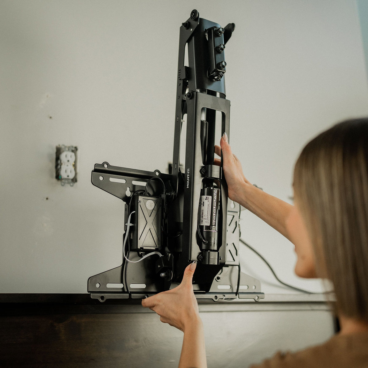 The Easy TV Wall Mount Removal Guide | Mount-It! Blog
