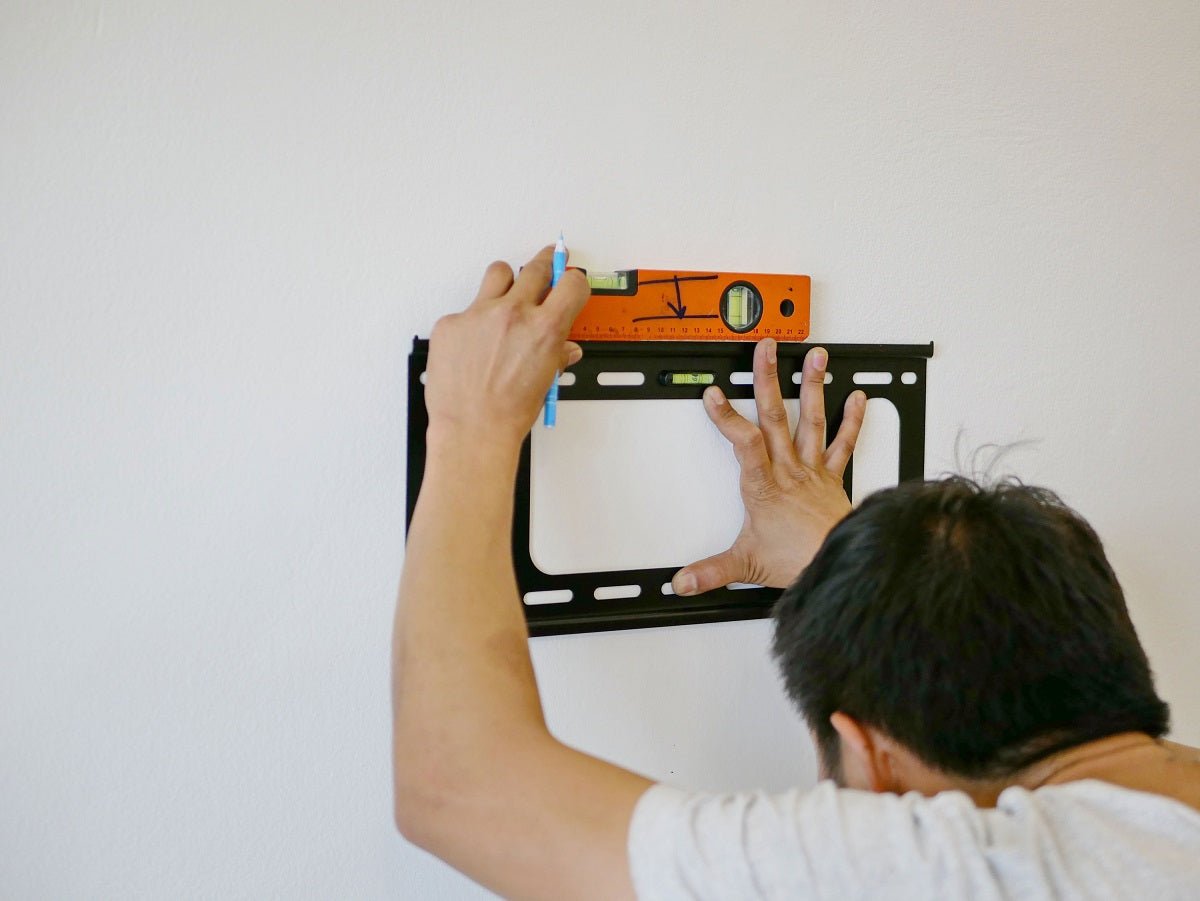 How to Mount A TV On the Wall Without Studs