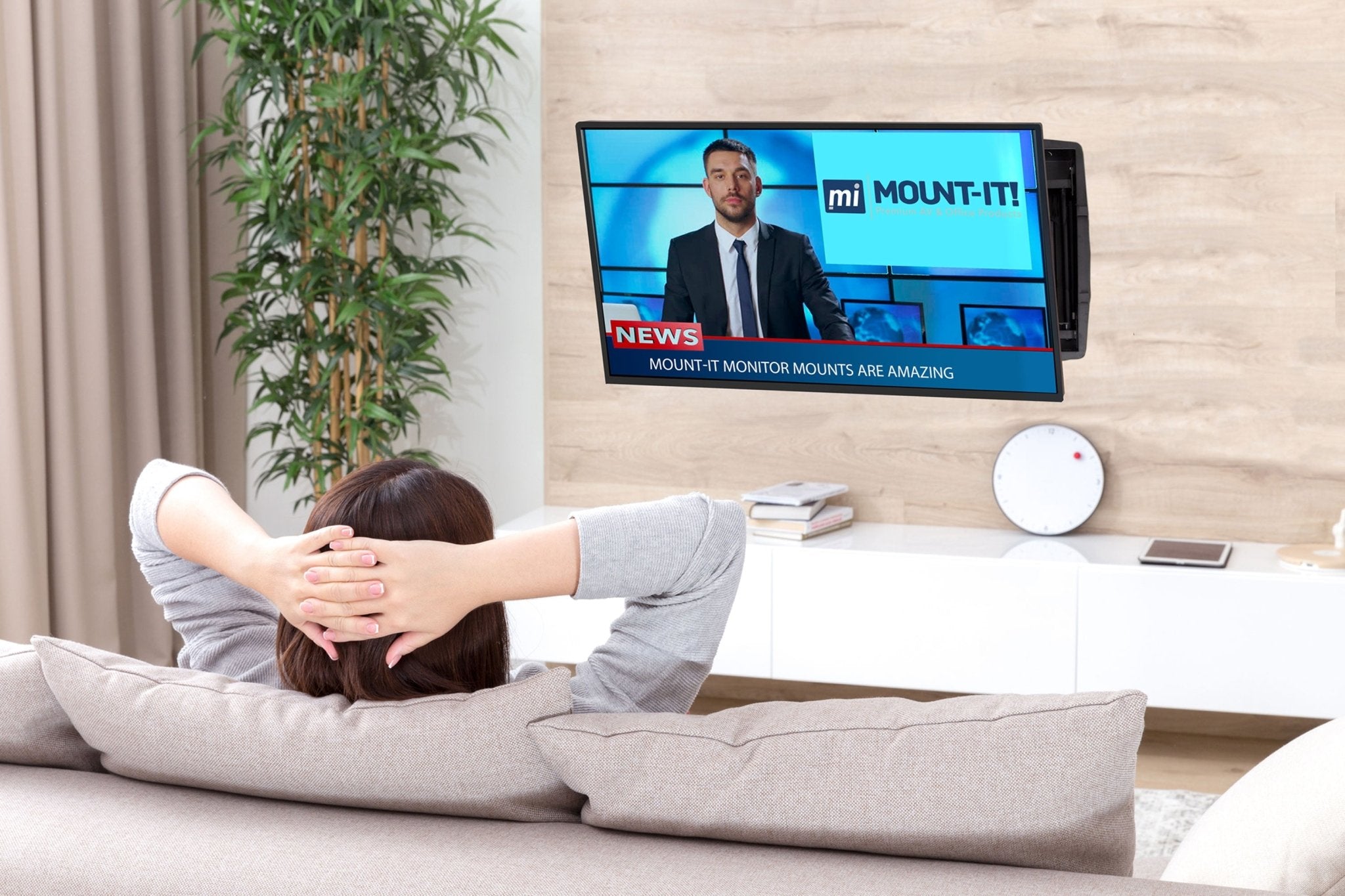 5 Creative Ways to Use Your Articulating TV Wall Mount With A Long Arm - Mount-It!