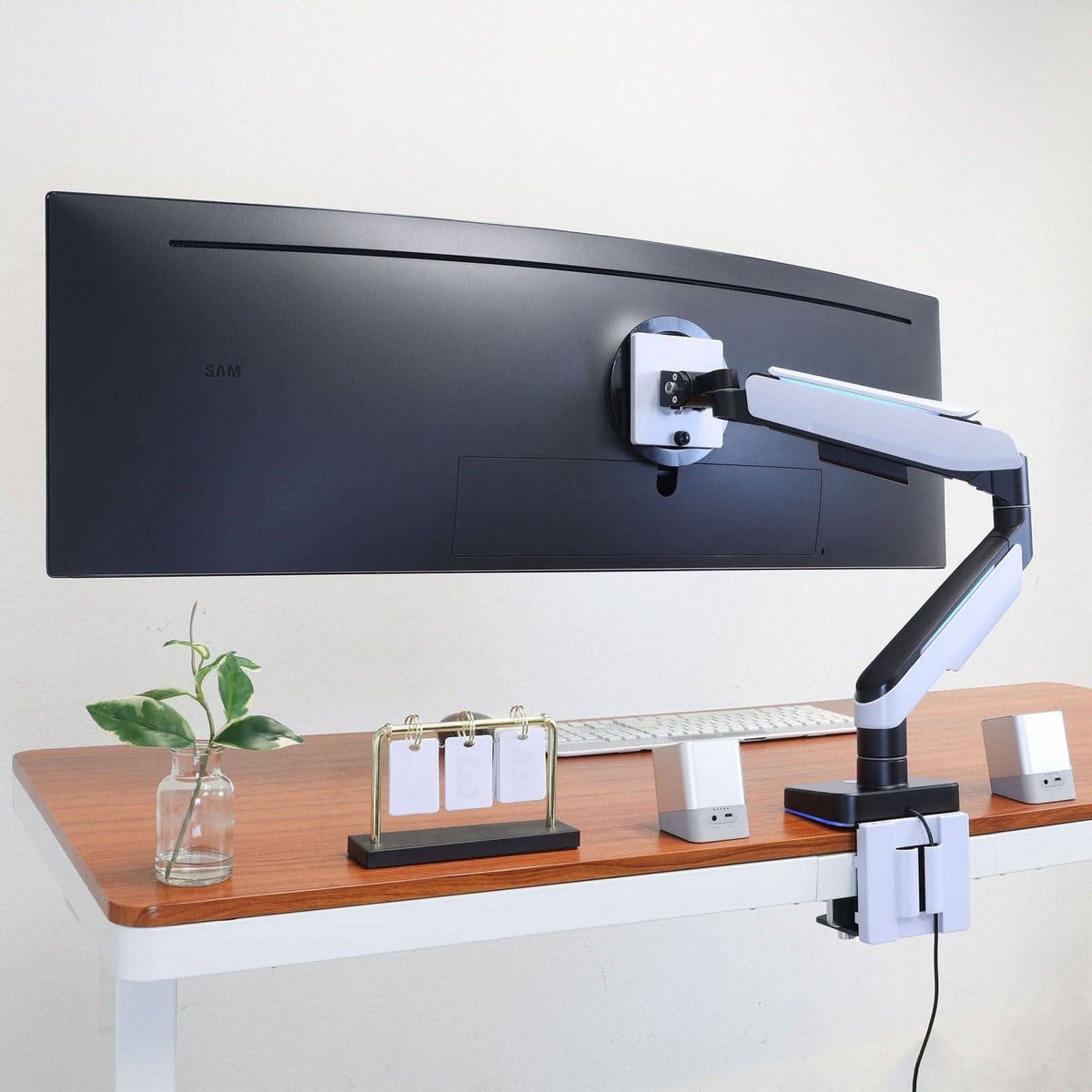 Single Arm Computer Monitor Heavy-Duty Single Monitor Arm for Ultrawide Screens Up To 49