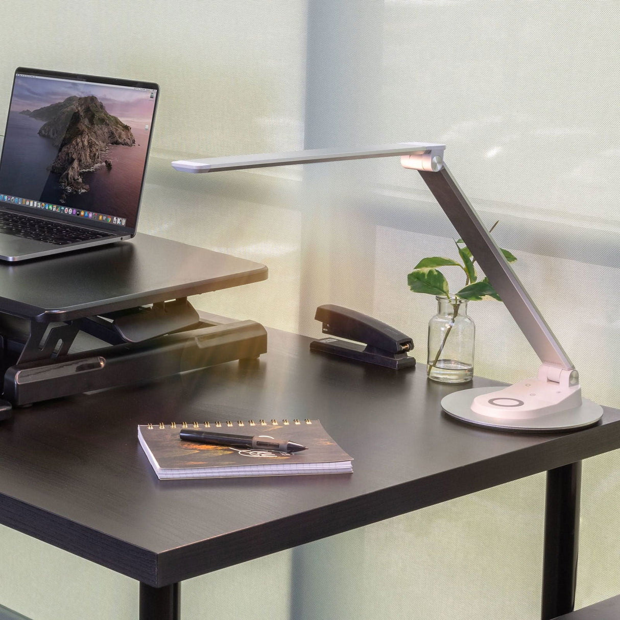 Desk Accessories - LED Desk Lamp with Wireless Charging - Mount-It! - TS-7009